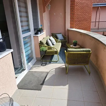 Apartment Rozsa *